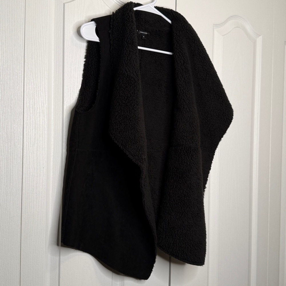 Stella & Dot Chalet Vest - Faux shearling - Black size small - Picture 5 of 11